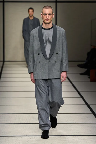 Look 26